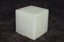 Charger l&#39;image dans la galerie, &lt;transcy&gt;Sélénite, cube de cristaux&lt;/transcy&gt;
